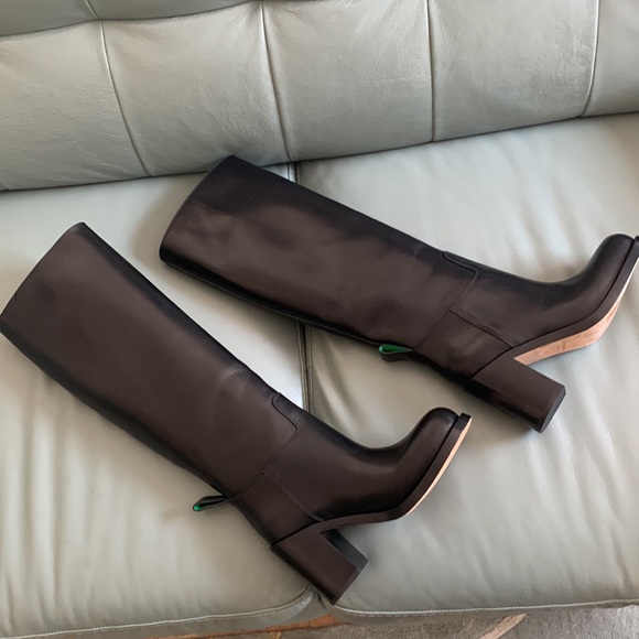 Bottega Veneta Classic Knee High Boot - Picture 6 of 16